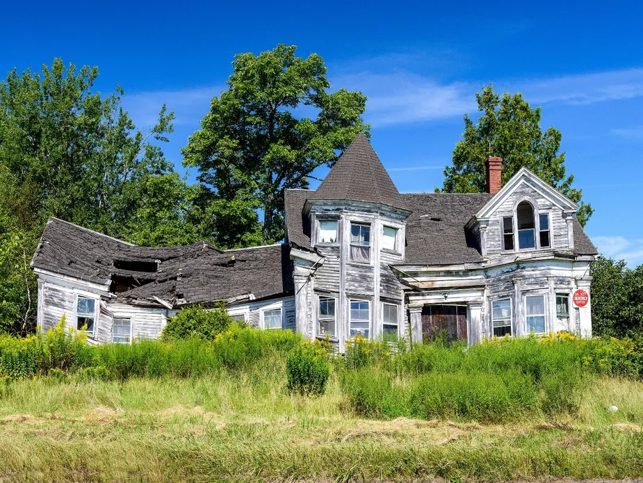 Your Complete Guide to Finding a Fixer Upper